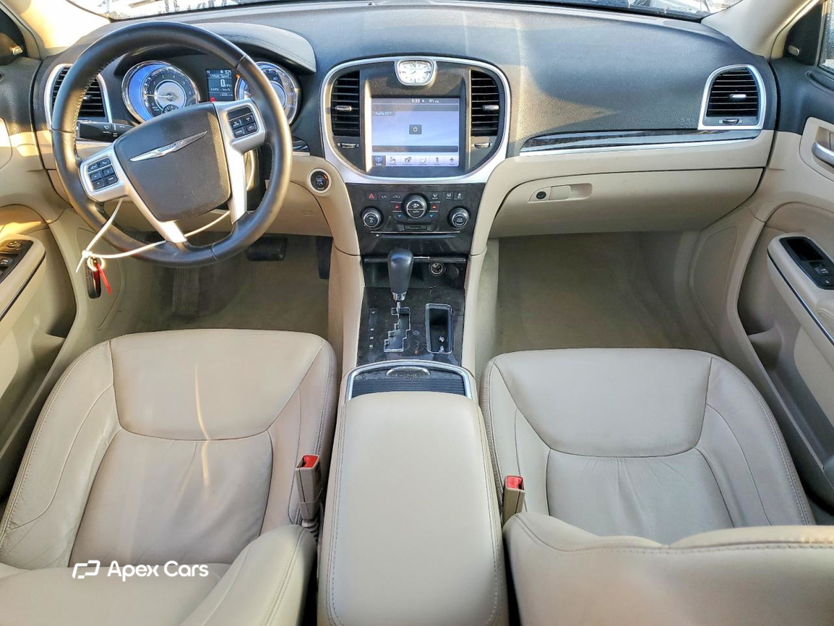 Chrysler 300 2011