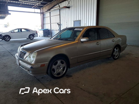 Mercedes-Benz  2001 - Image 1 of 12