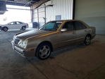 Mercedes-Benz  2001