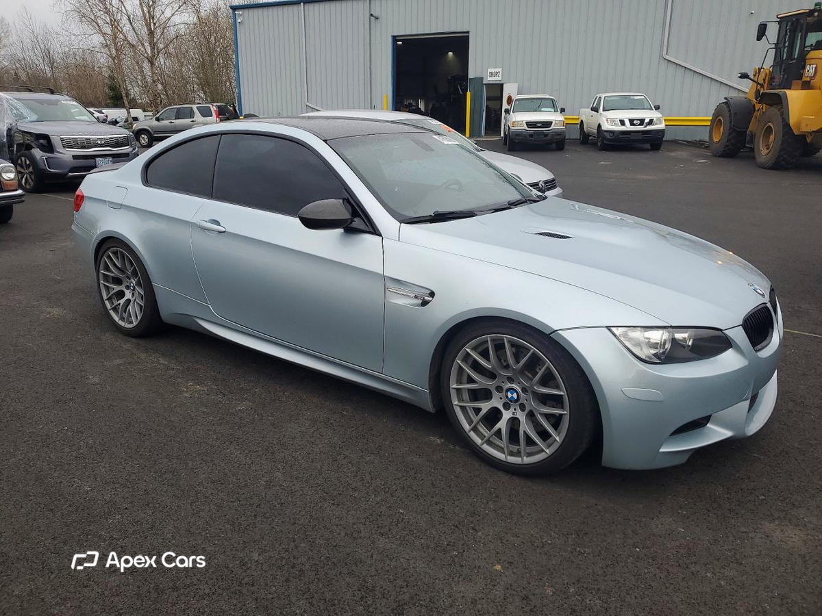 BMW M3 2011