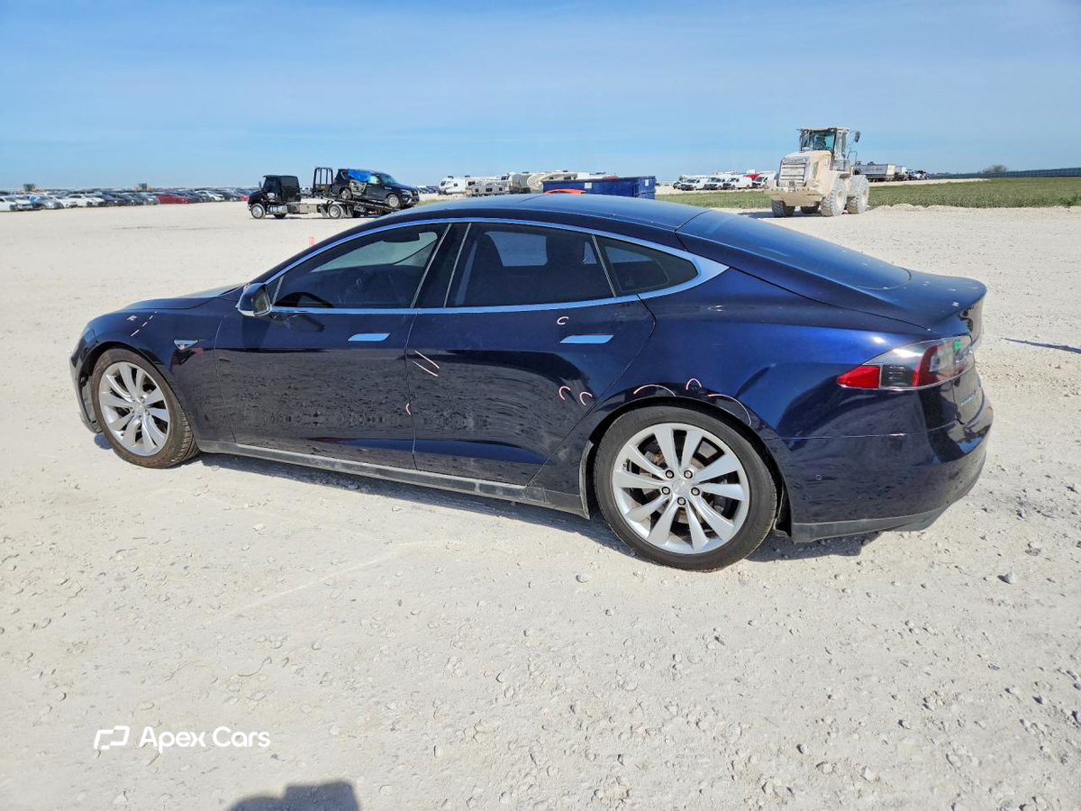 Tesla Model S 2015