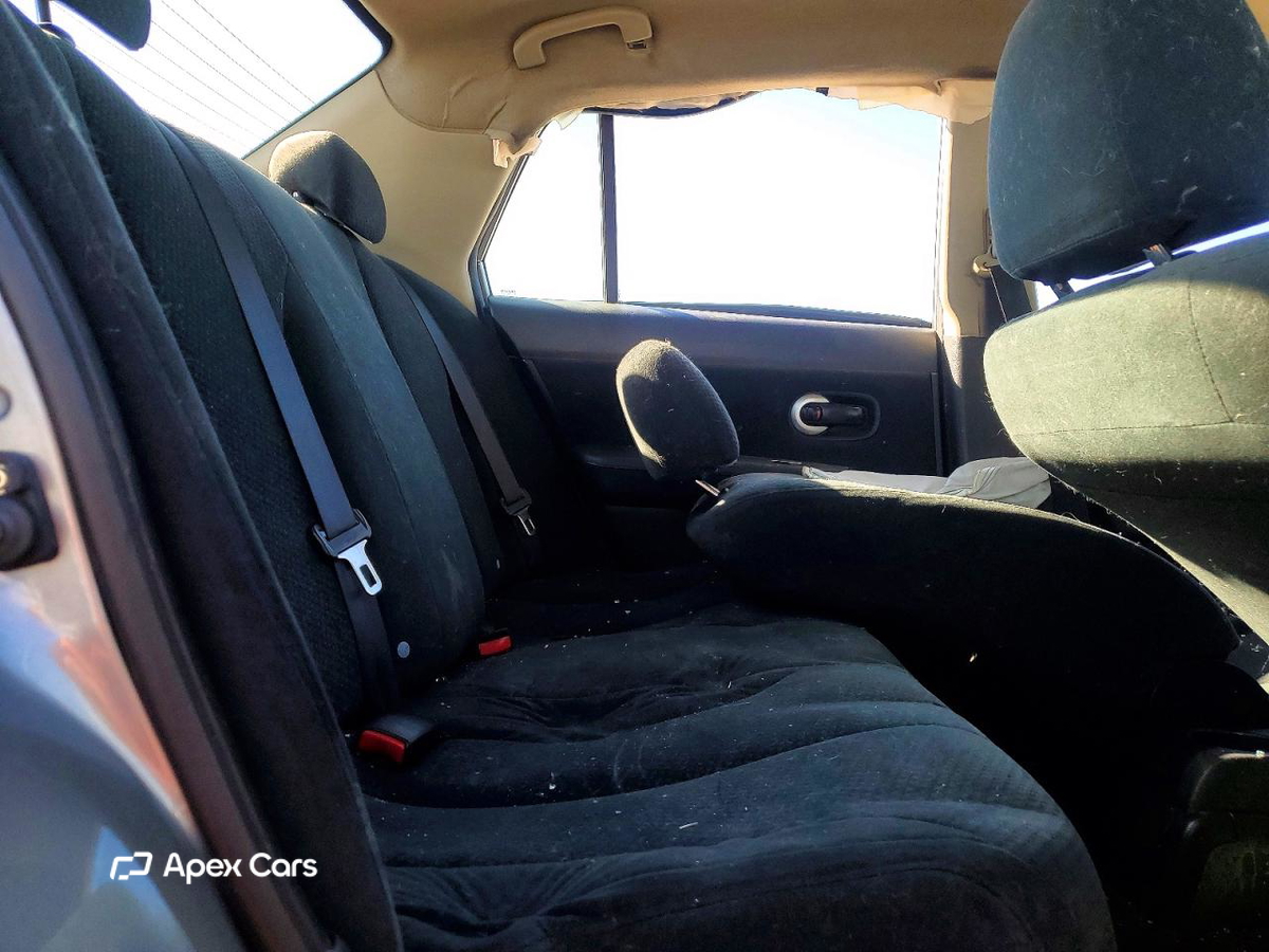 Nissan Versa 2011
