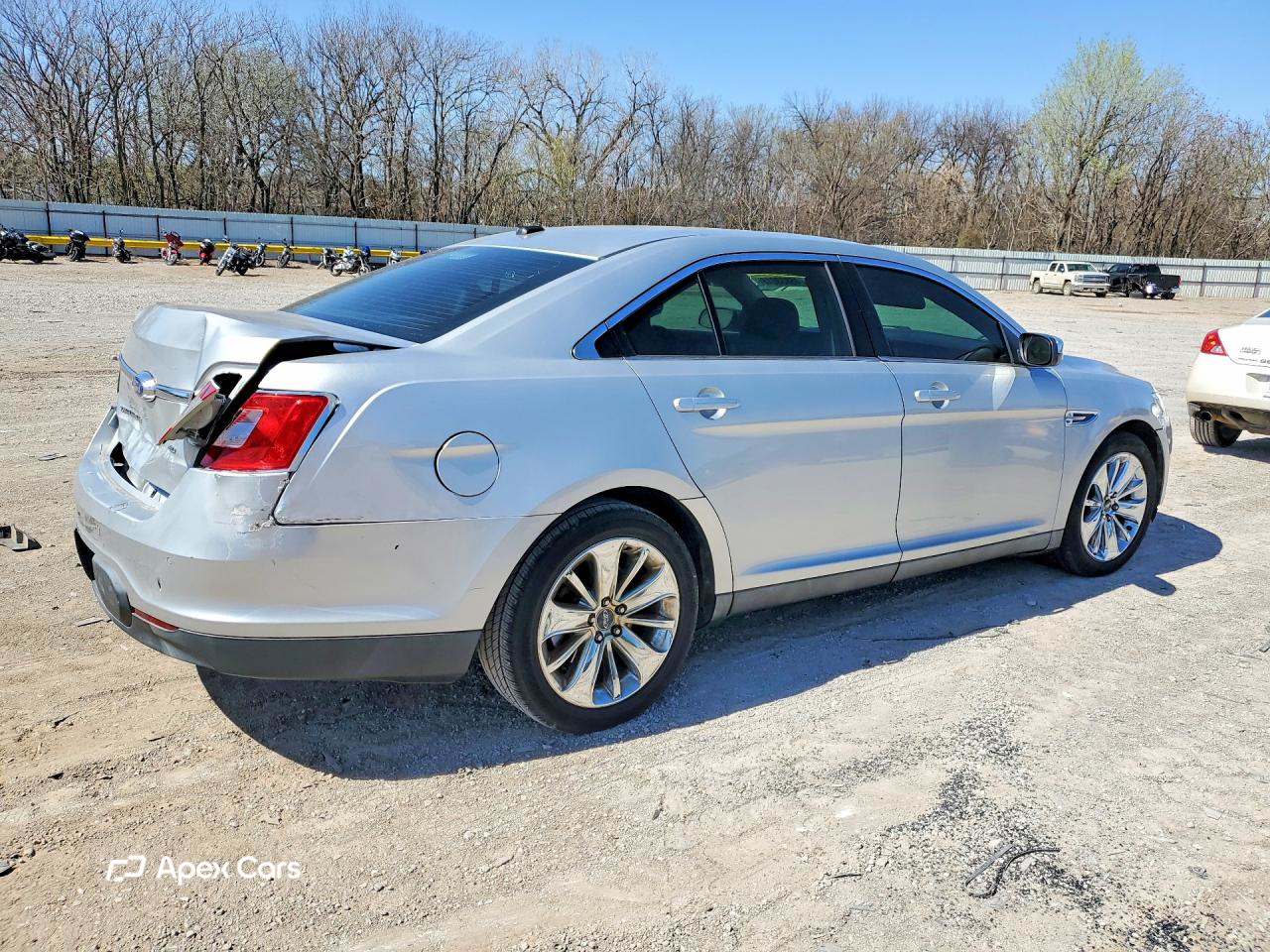 Ford Taurus 2011
