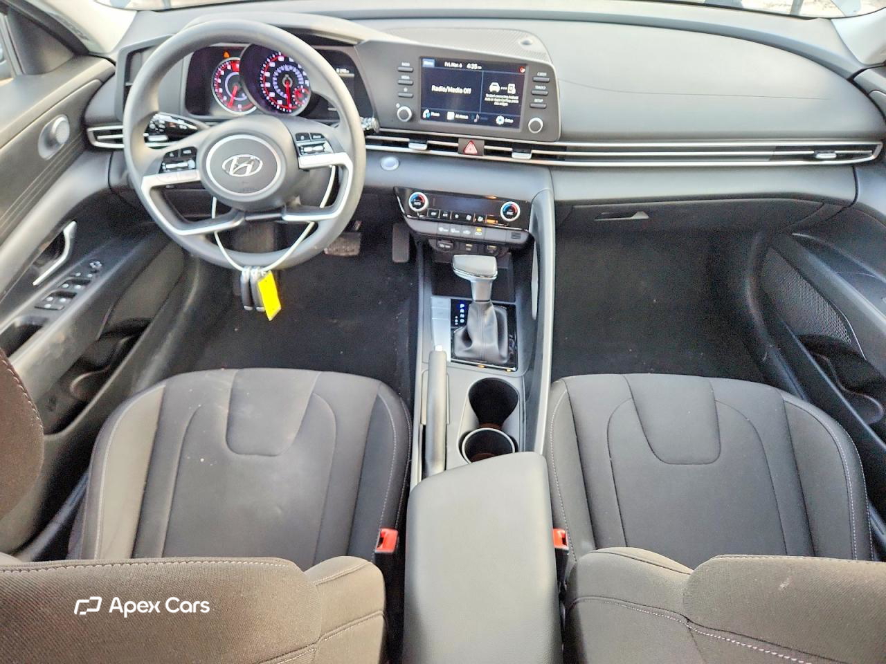 Hyundai Elantra 2023