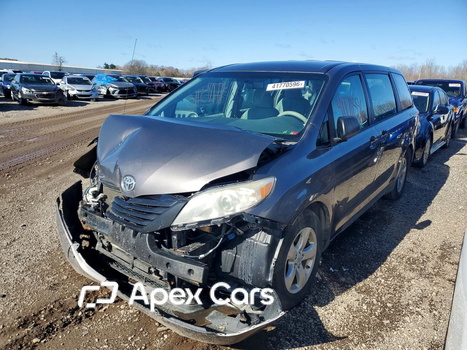 Toyota Sienna 2013 - Image 1 of 14