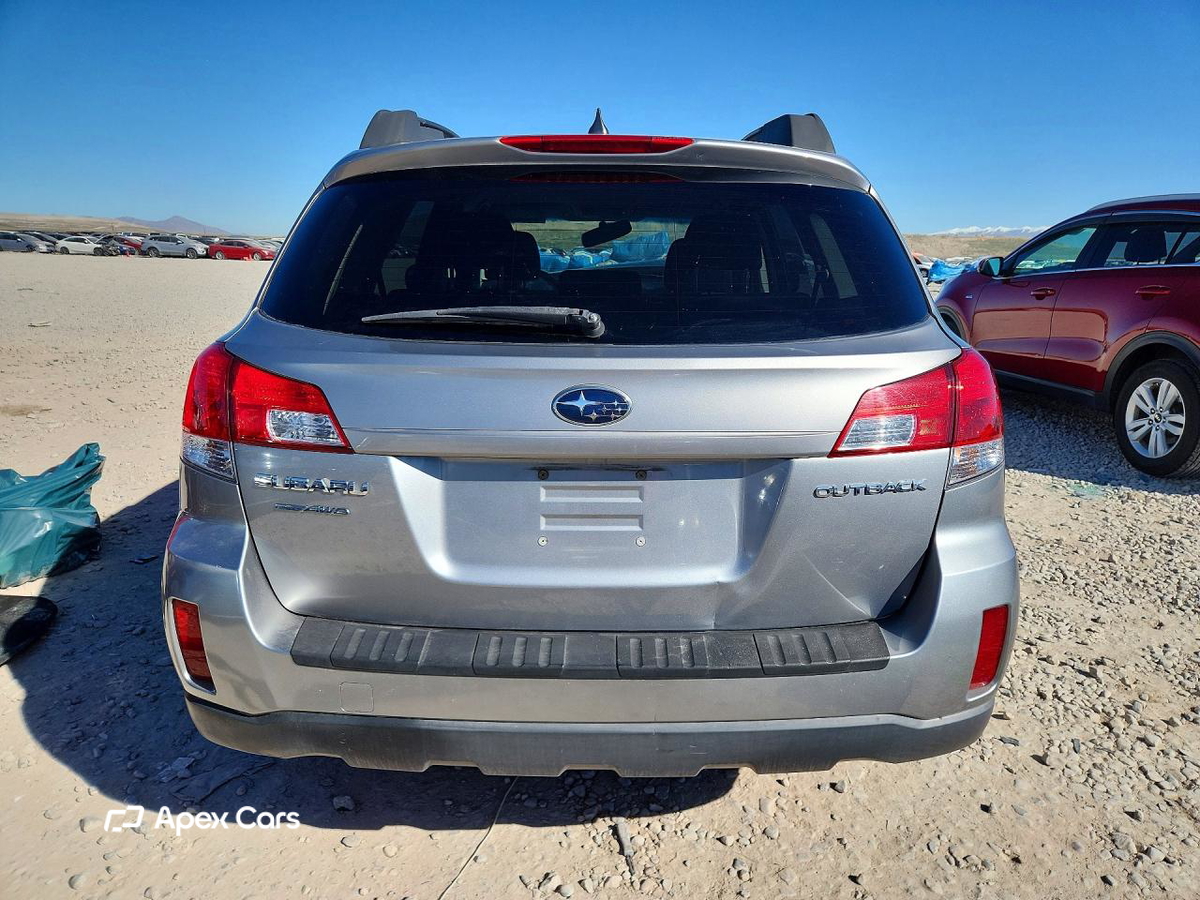Subaru Outback 2011