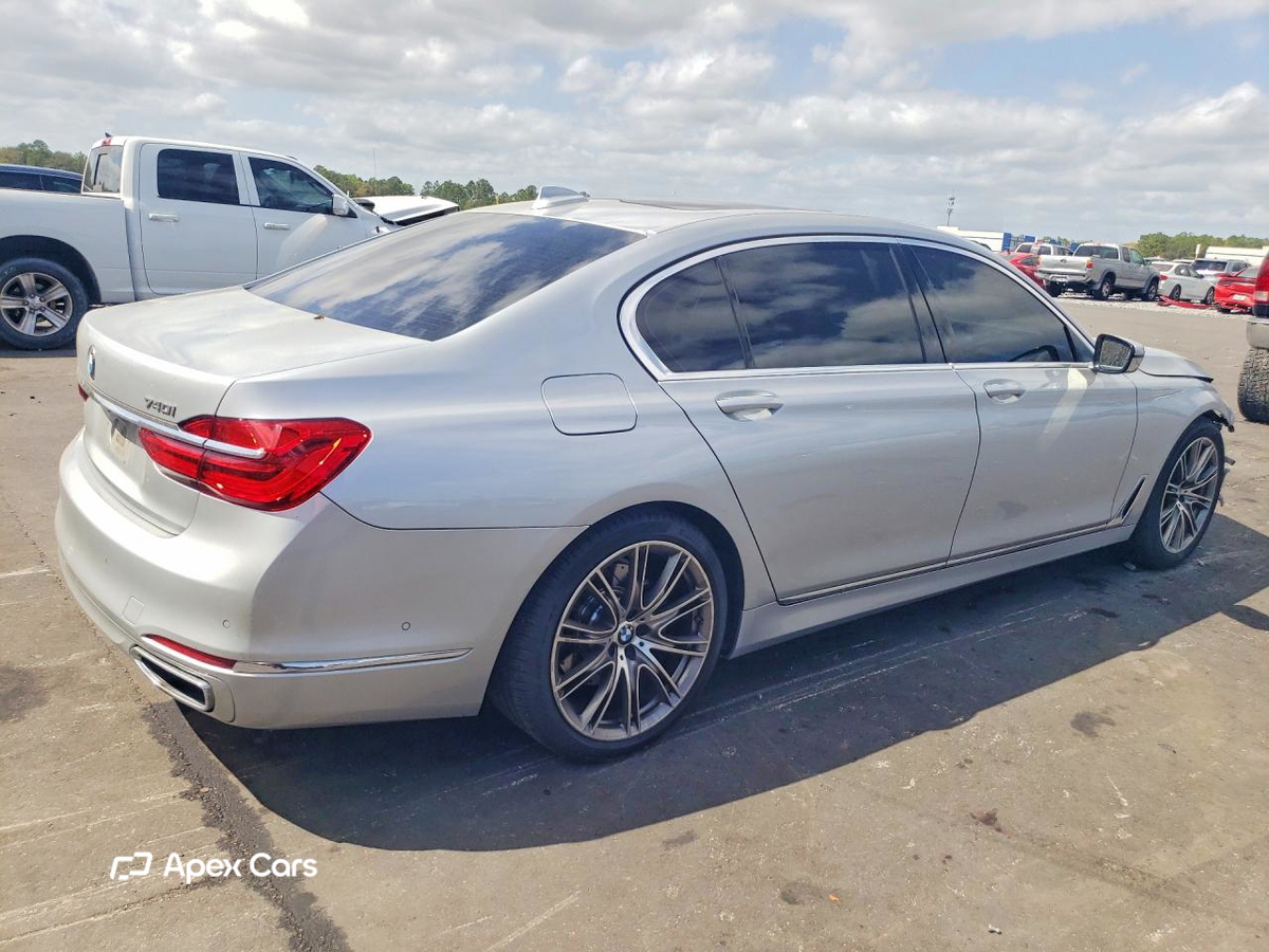 BMW Series 7 2016