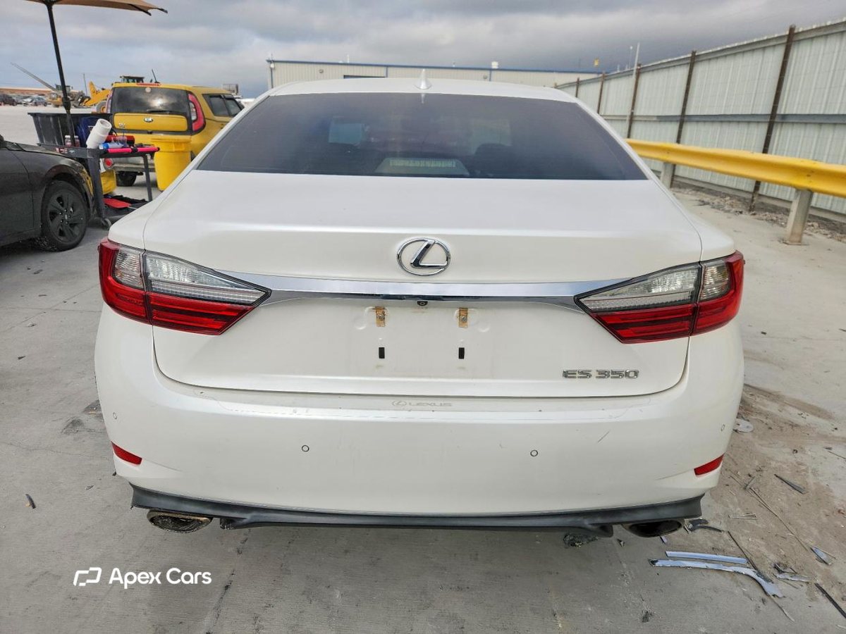 Lexus ES 2016