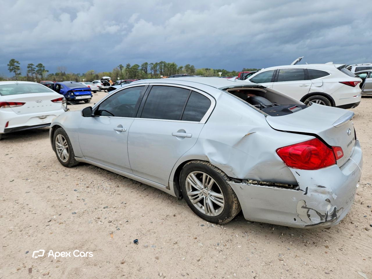 Infiniti G 2011