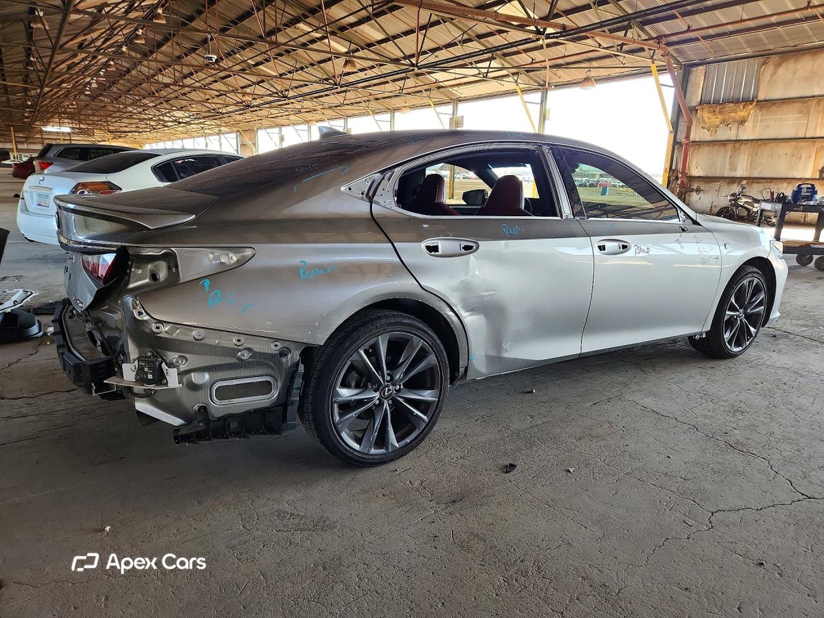 Lexus ES 2019