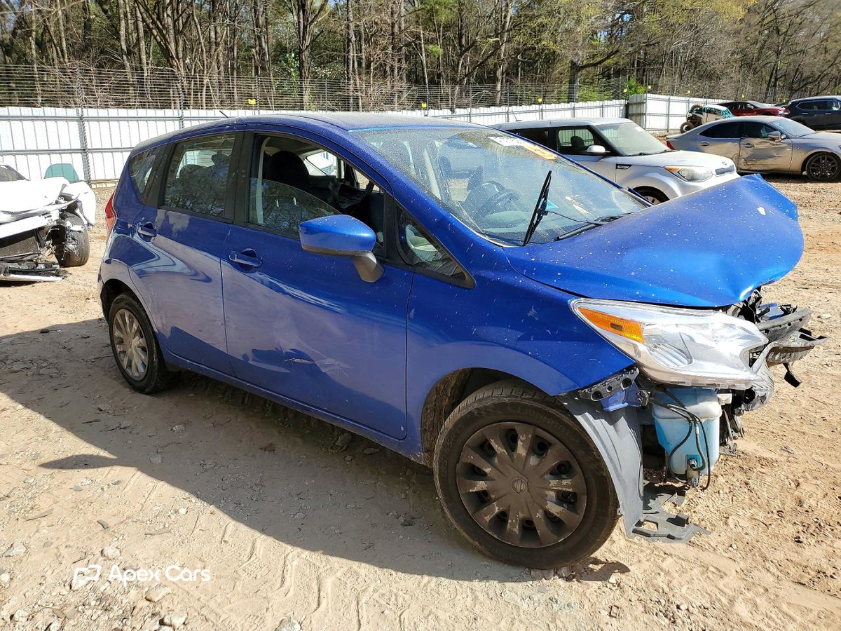 Nissan Versa 2015