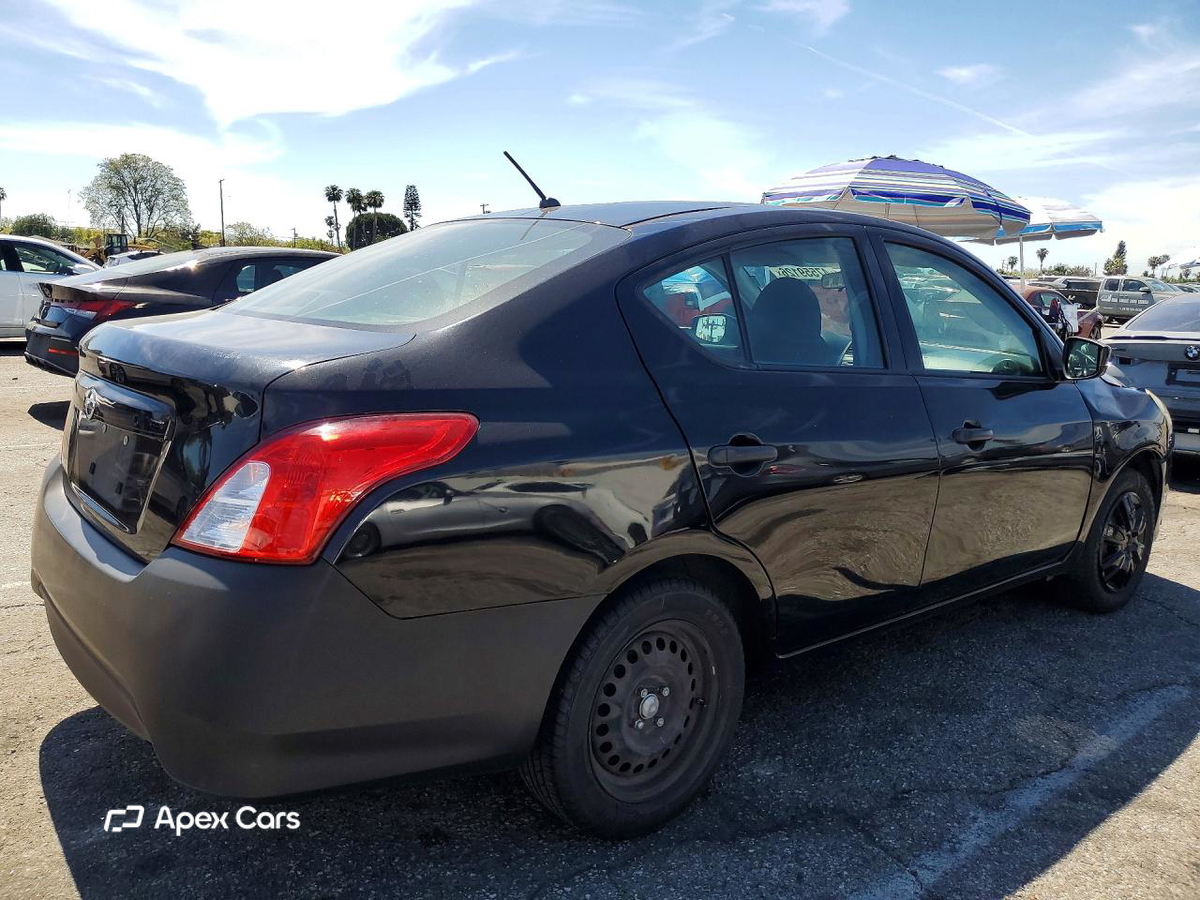 Nissan Versa 2016