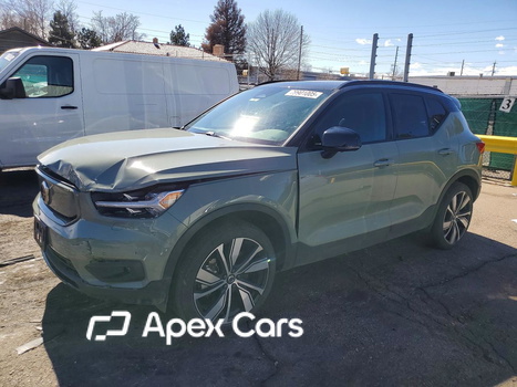 Volvo XC40 2021 - Image 1 of 13