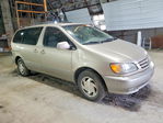 Toyota Sienna 2002