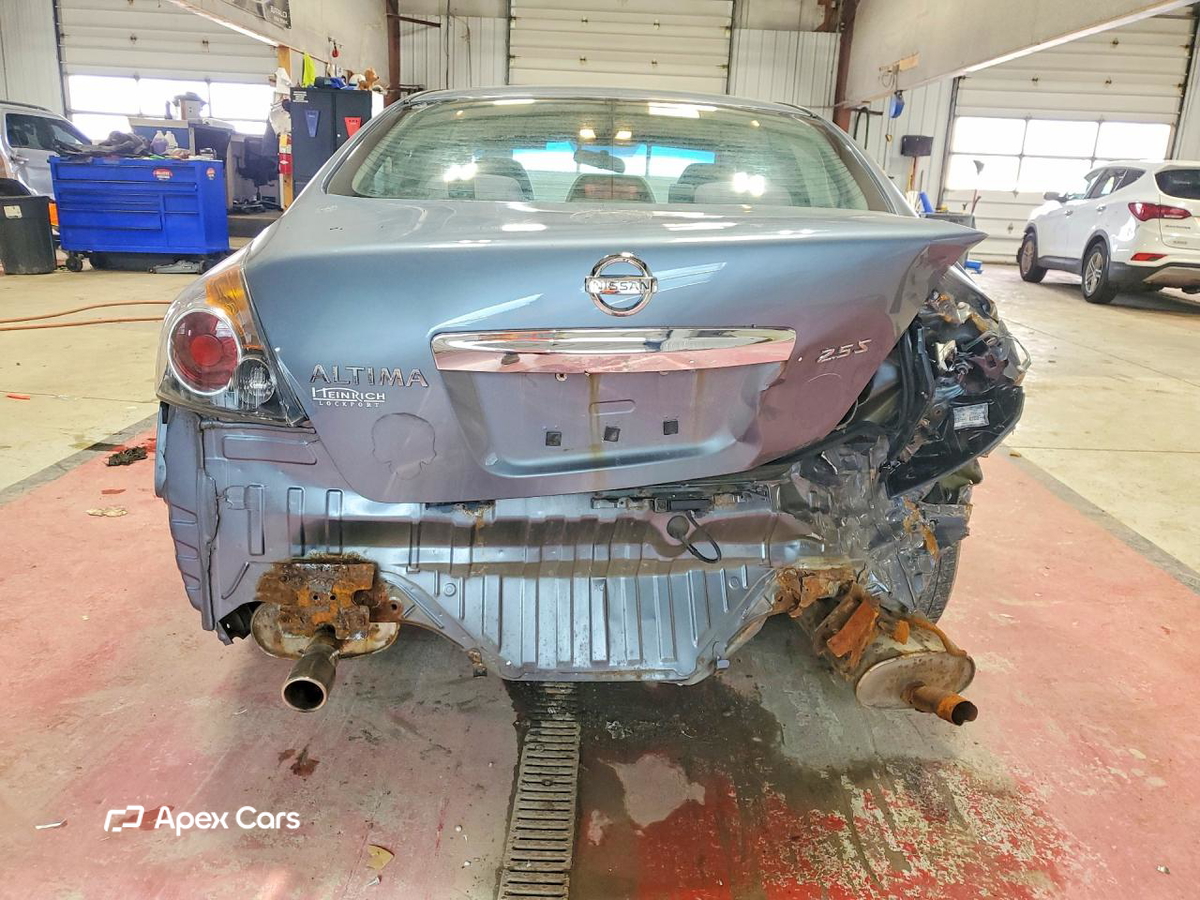 Nissan Altima 2010