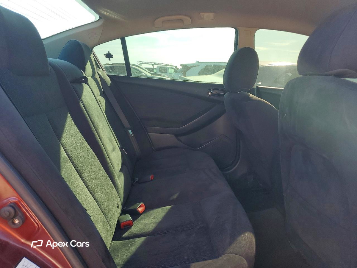 Nissan Altima 2011
