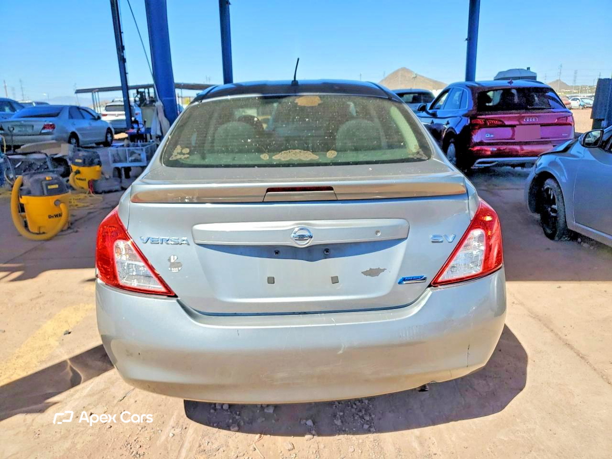Nissan Versa 2014