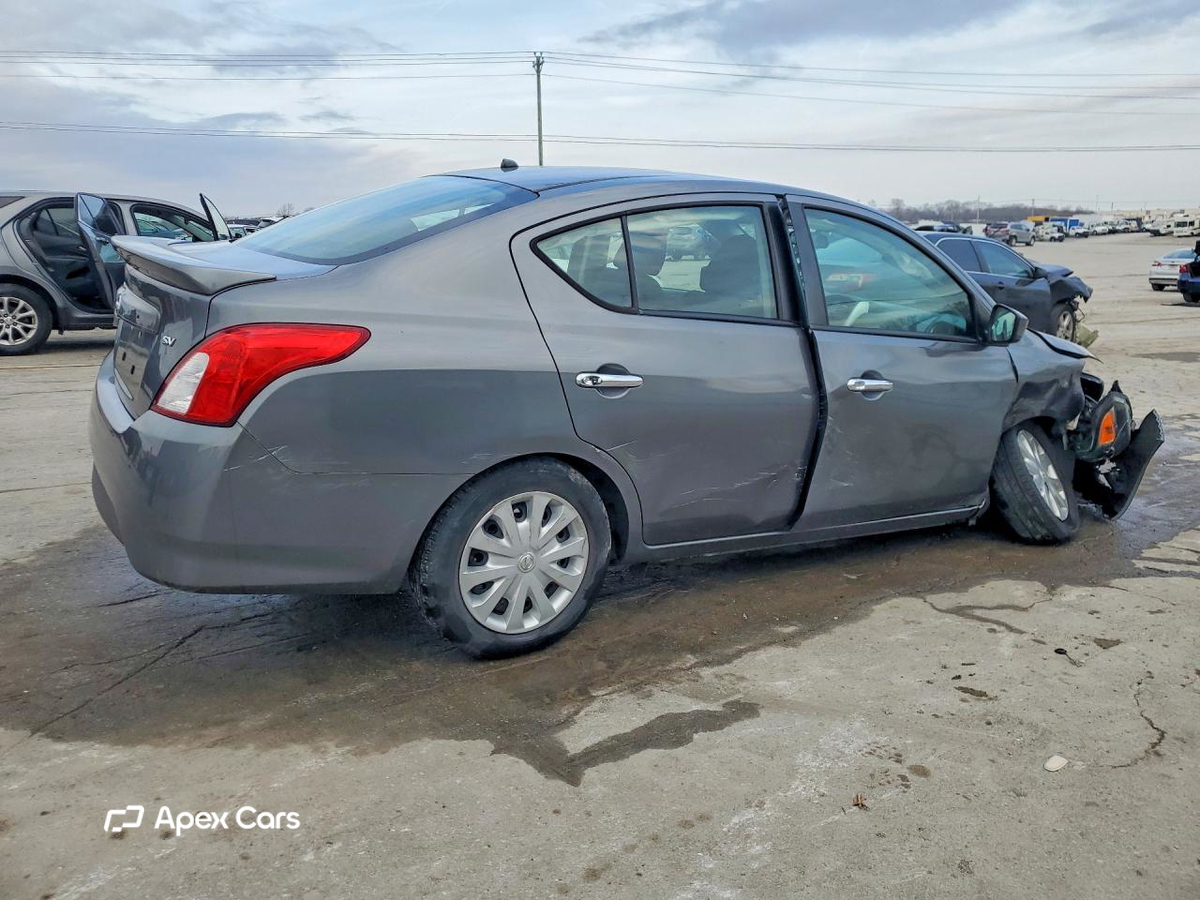 Nissan Versa 2019