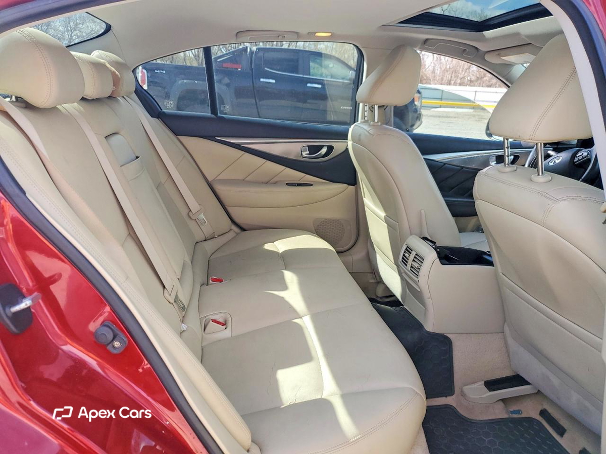 Infiniti Q50 2014