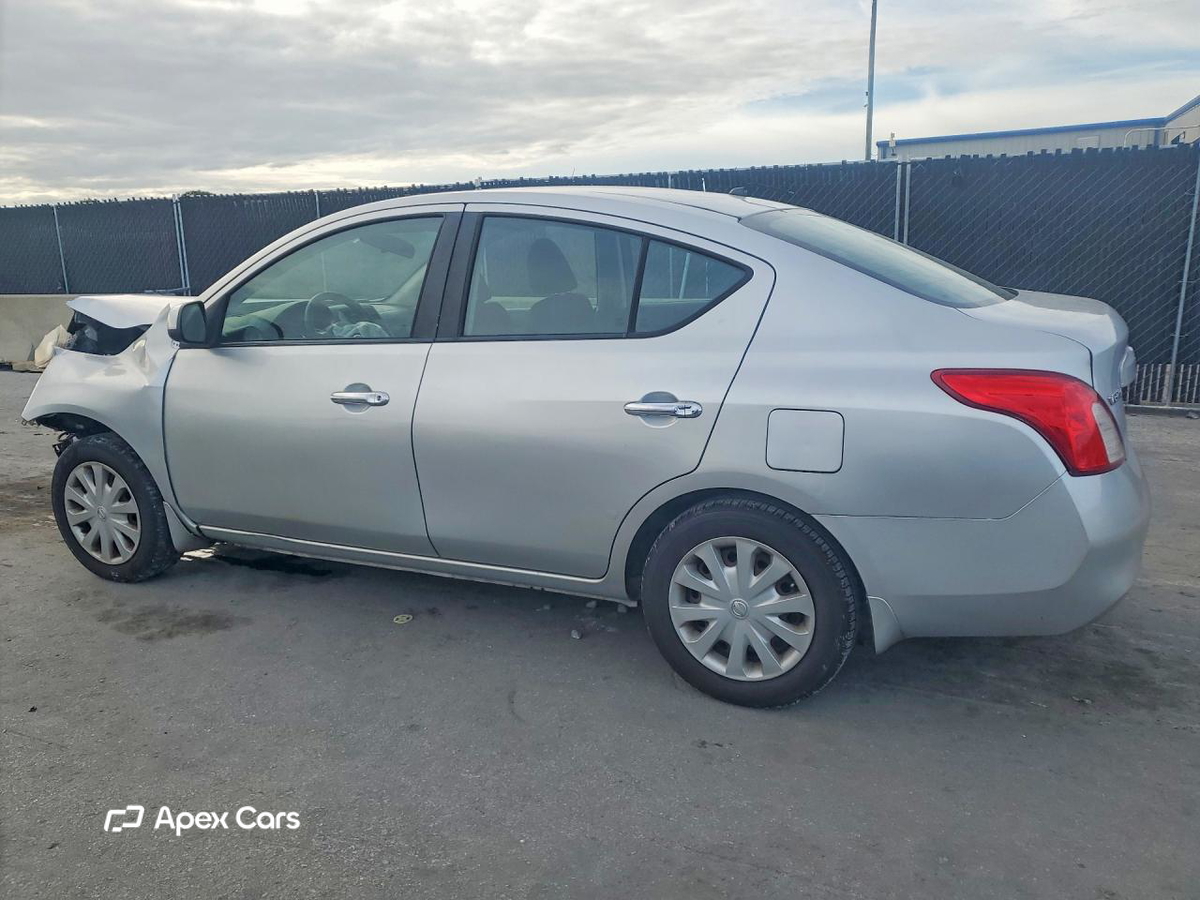 Nissan Versa 2012