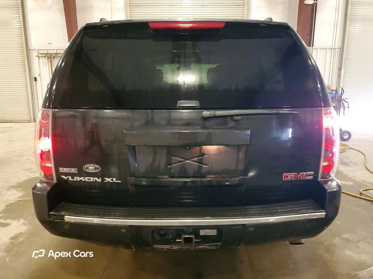 GMC Yukon 2011