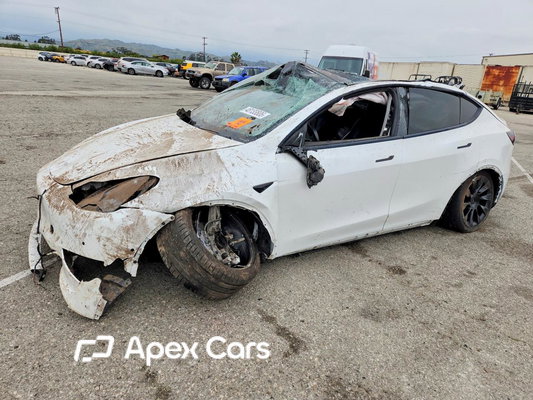 Tesla Model Y 2020 - Image 1 of 13