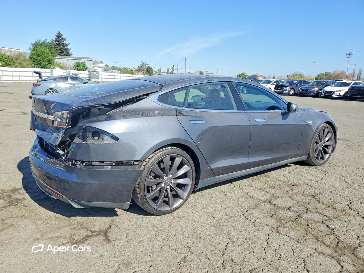 Tesla Model S 2016