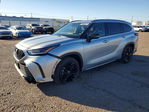 Toyota Highlander 2025