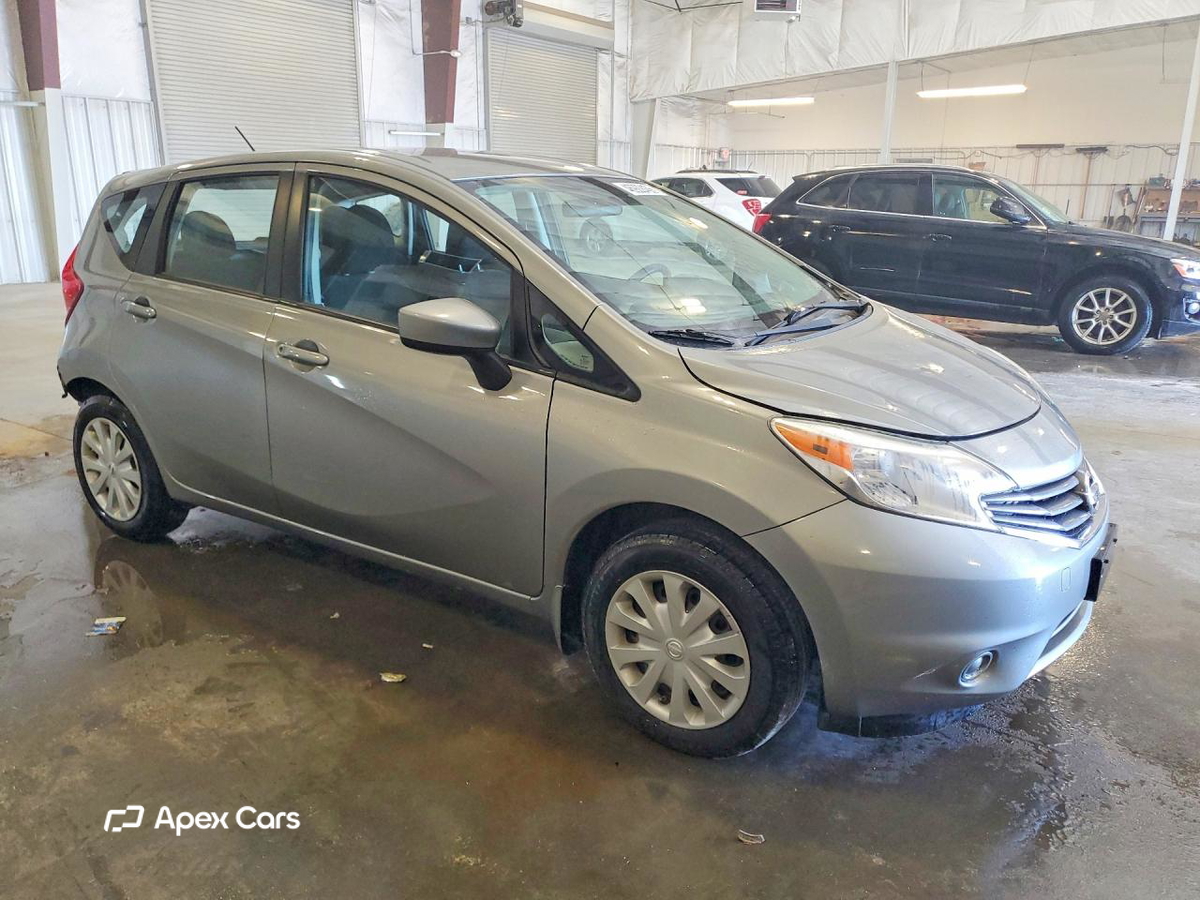 Nissan Versa 2015