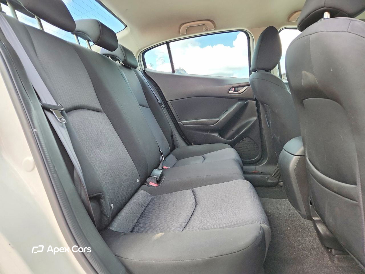 Mazda 3 2015