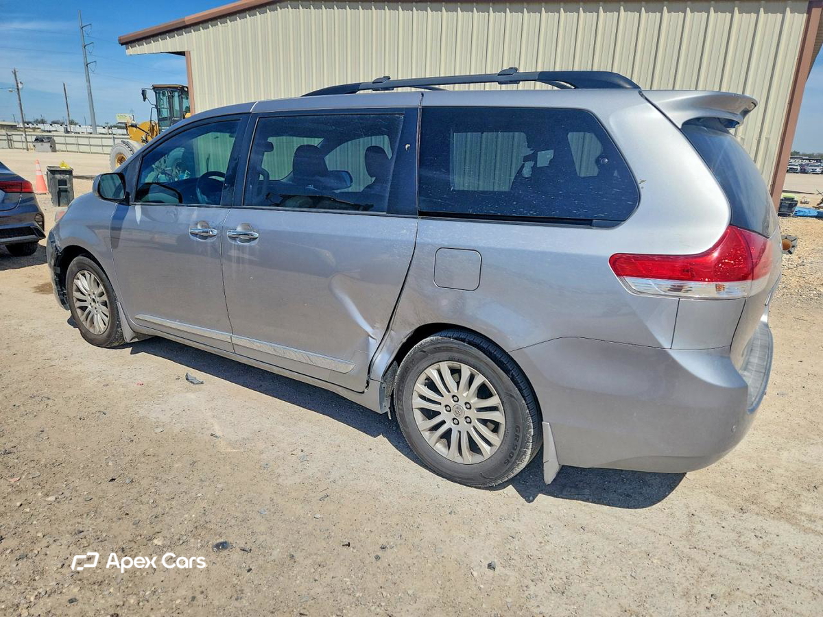 Toyota Sienna 2013