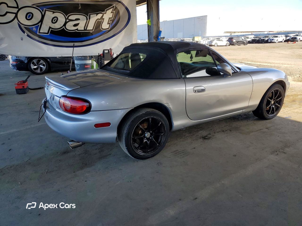 Mazda MX-5 2004