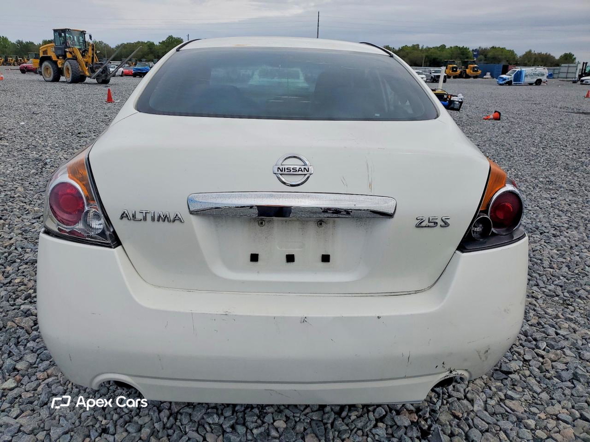 Nissan Altima 2012