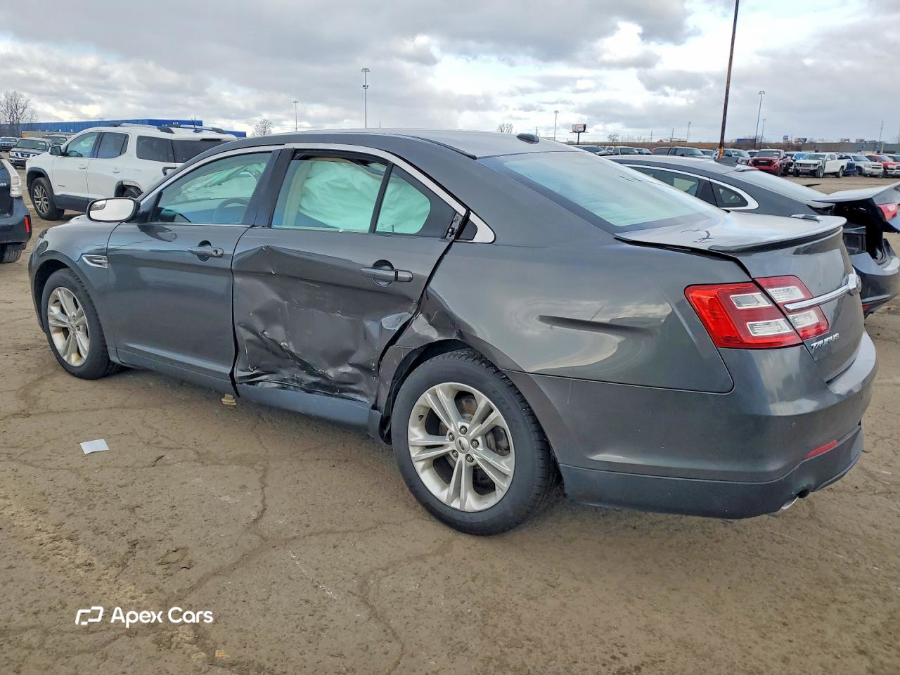 Ford Taurus 2016