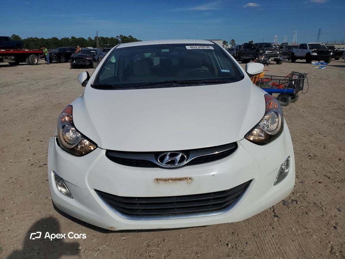 Hyundai Elantra 2013