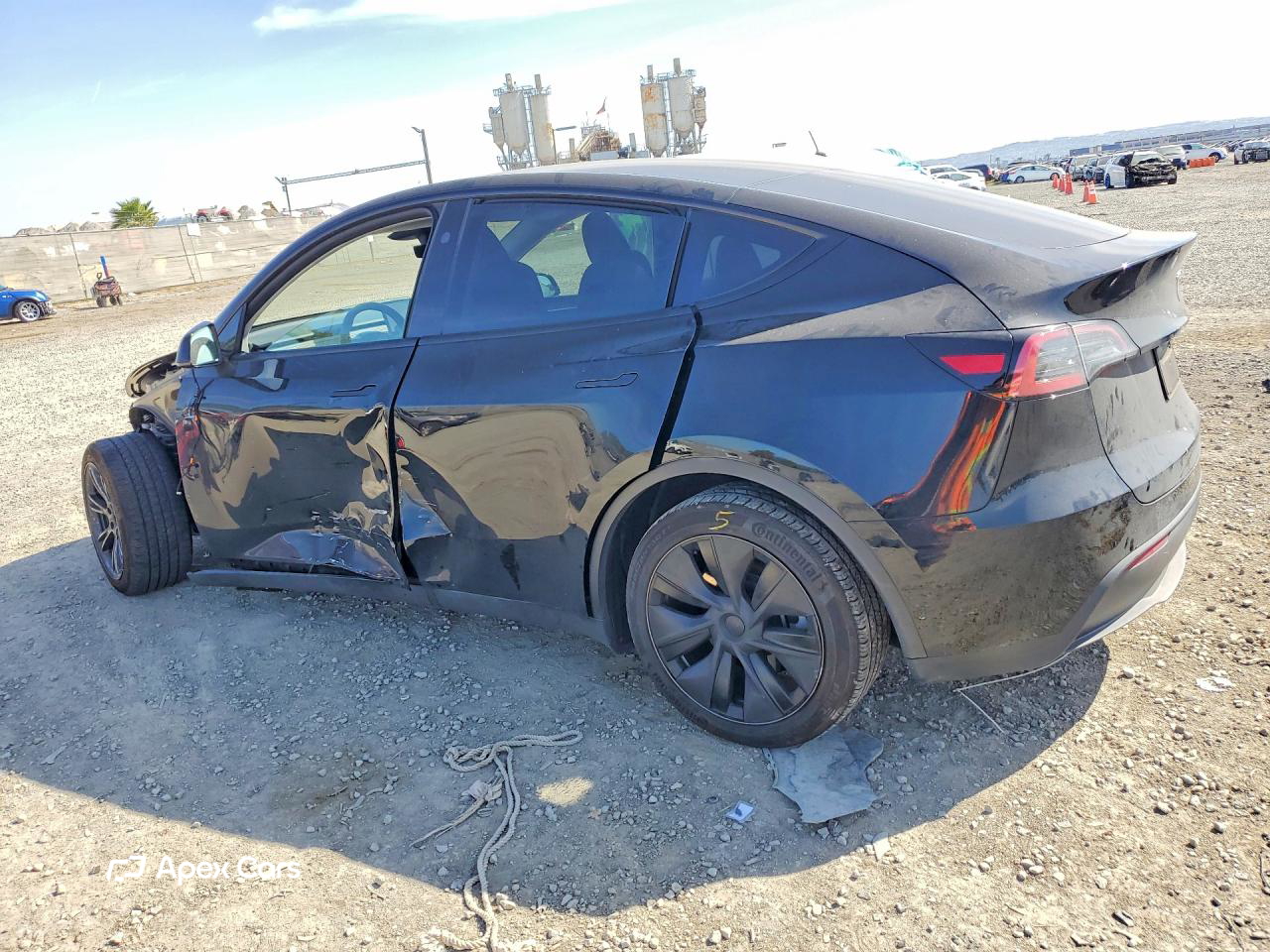 Tesla Model Y 2025