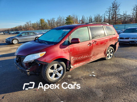 Toyota Sienna 2014 - Image 1 of 13