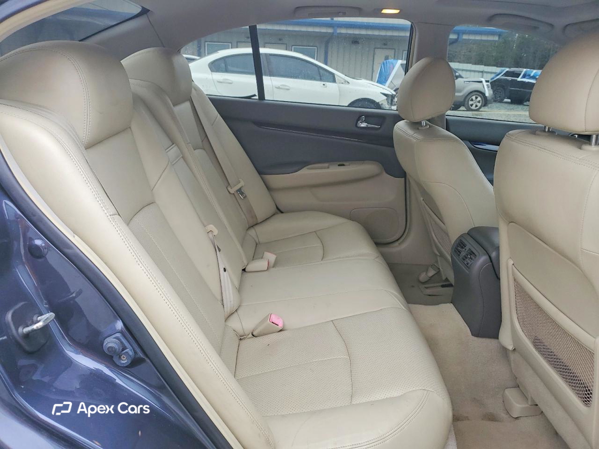 Infiniti G 2010