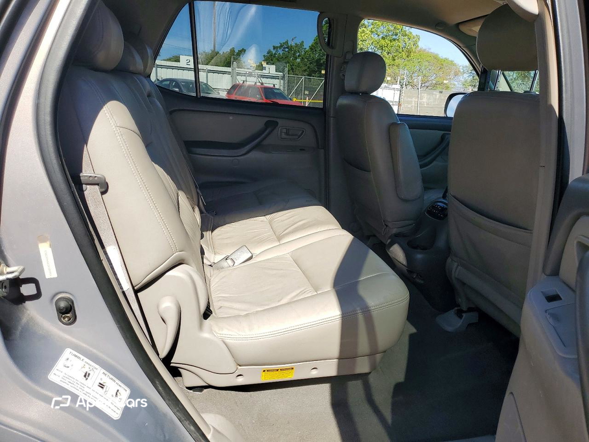 Toyota Sequoia 2002
