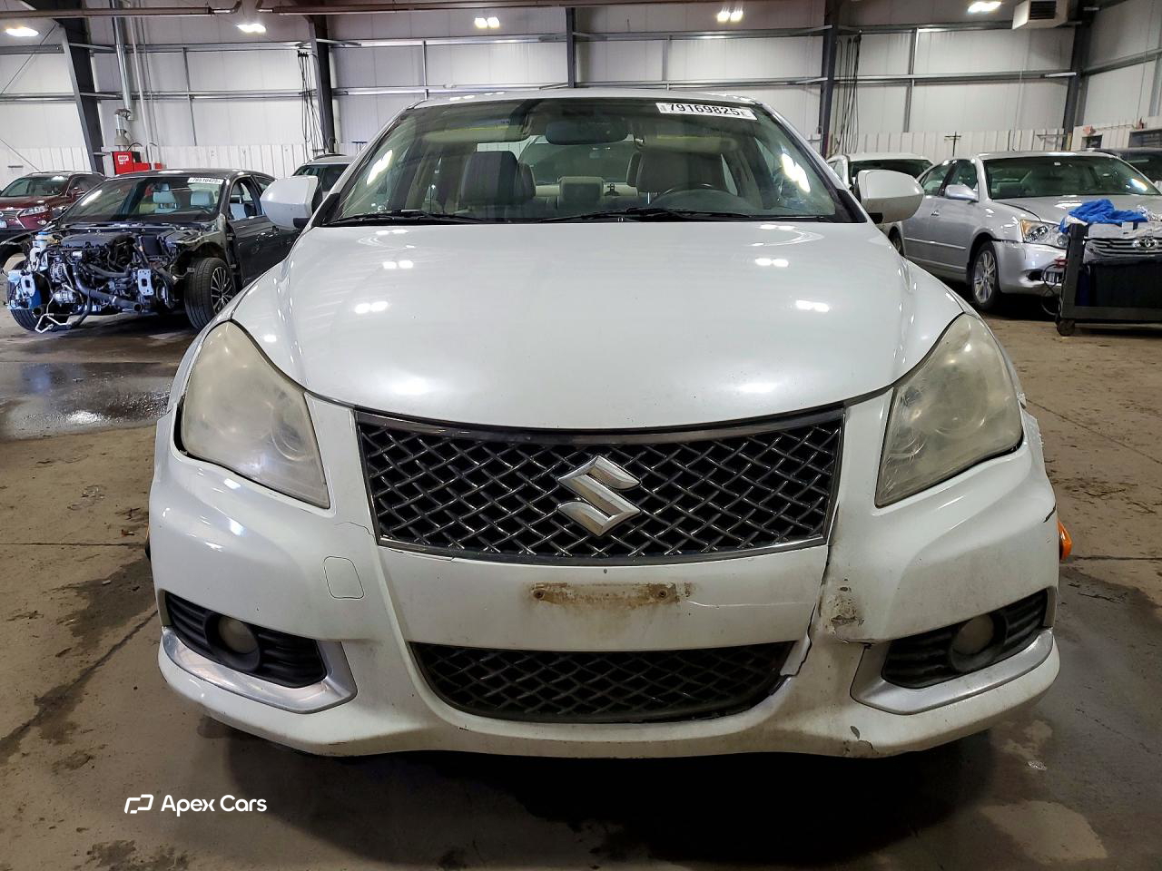 Suzuki Kizashi 2013