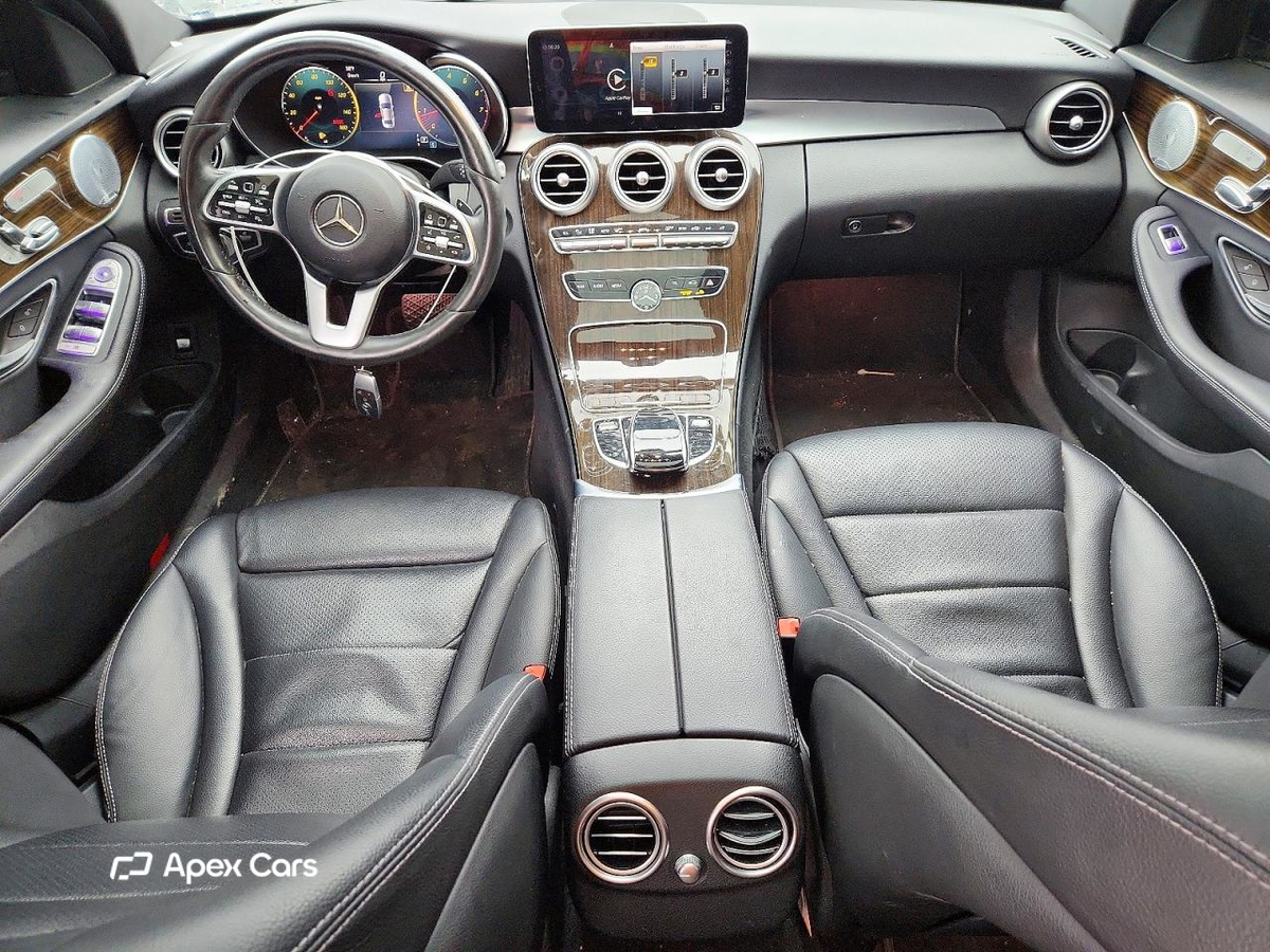 Mercedes-Benz  2020