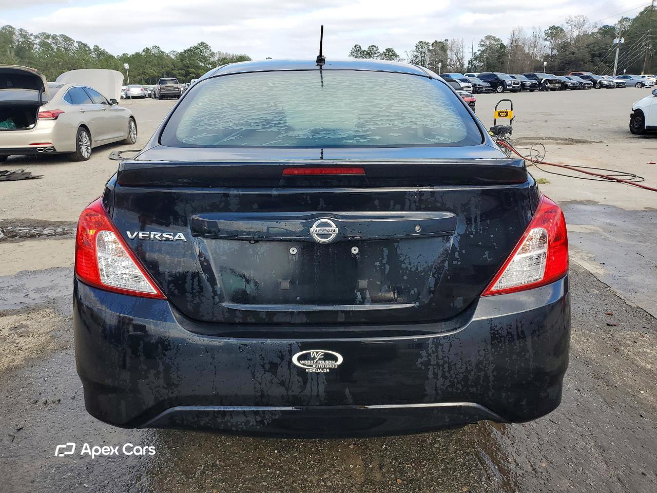 Nissan Versa 2019