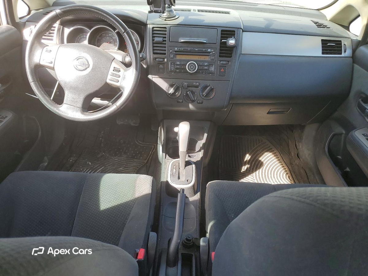 Nissan Versa 2012