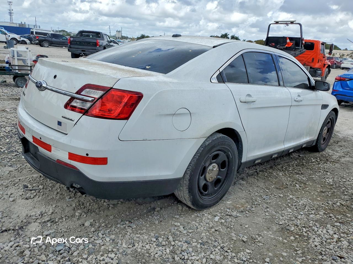 Ford Taurus 2016