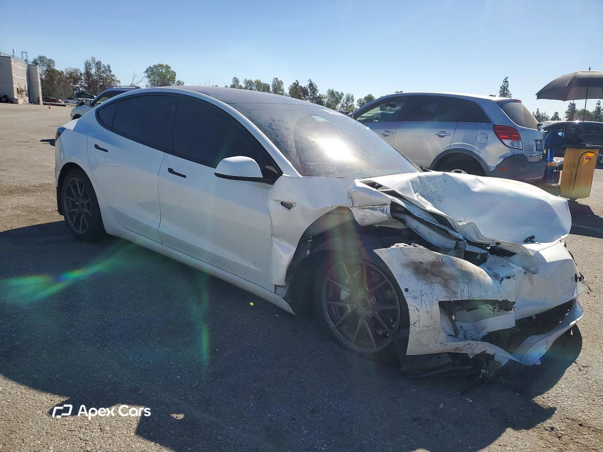 Tesla Model 3 2022