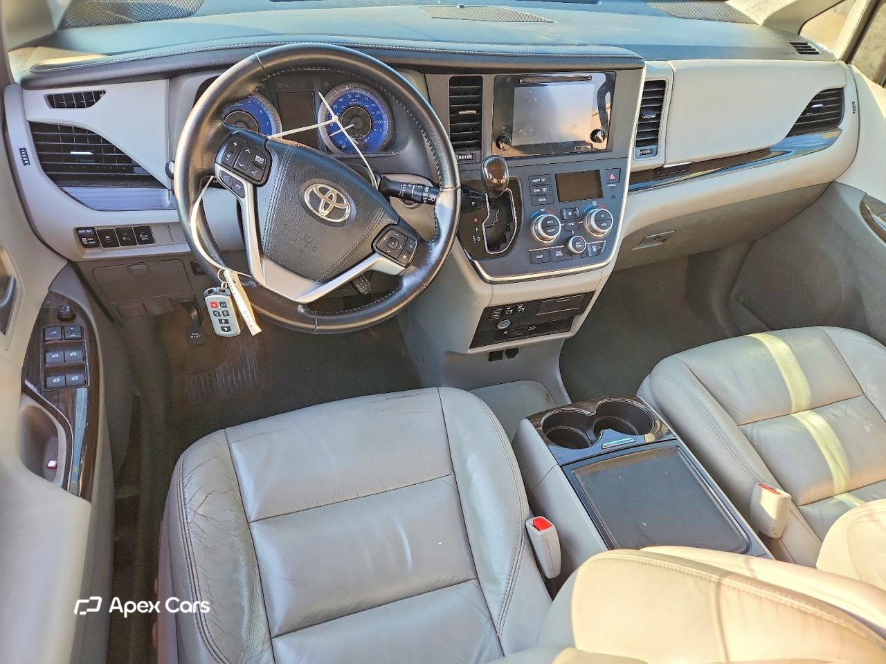 Toyota Sienna 2015