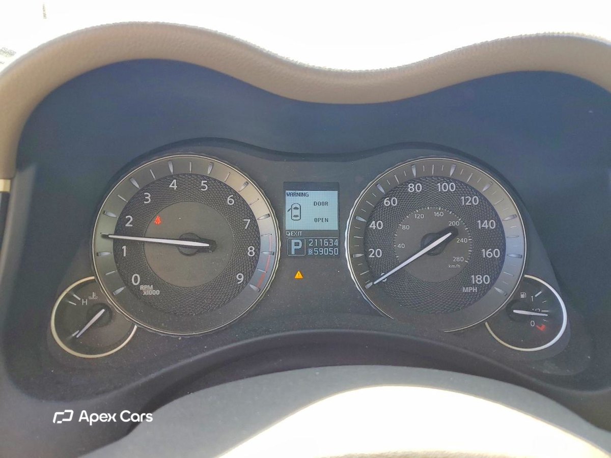 Infiniti M 2012