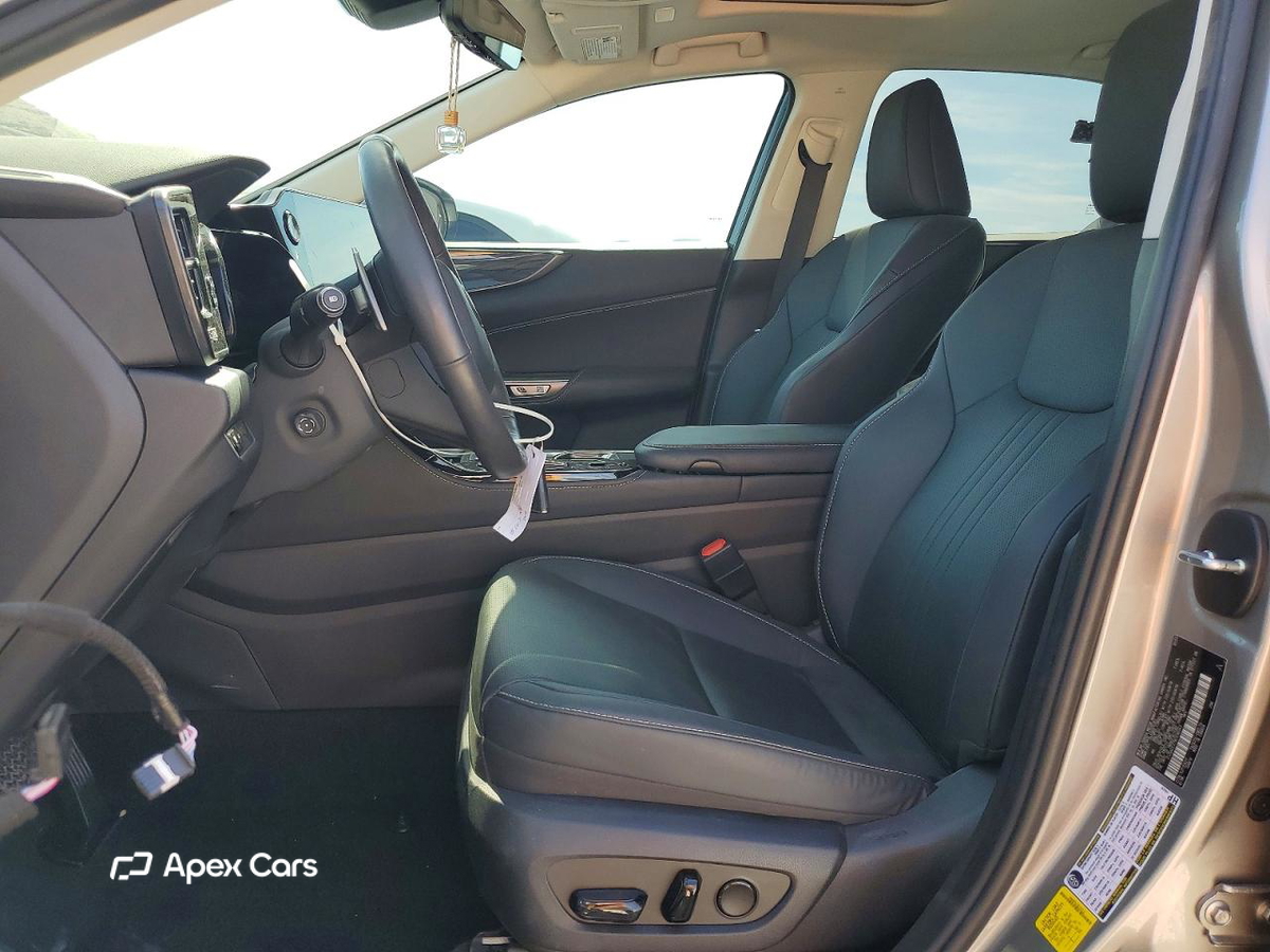 Lexus NX 2024