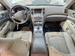 Infiniti  2010