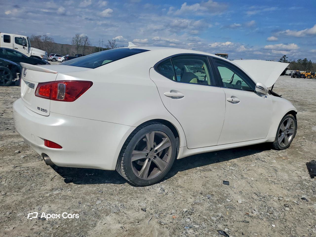 Lexus IS 2011